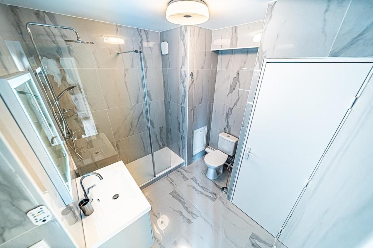 Appartement Cosy Avec Balcony And Garage-Charpennes Villeurbanne Exterior foto
